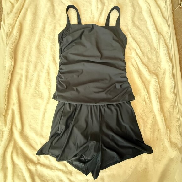 Women's ?/10 Miraclesuit Tankini Set with Short Bottoms - Picture 2 of 13